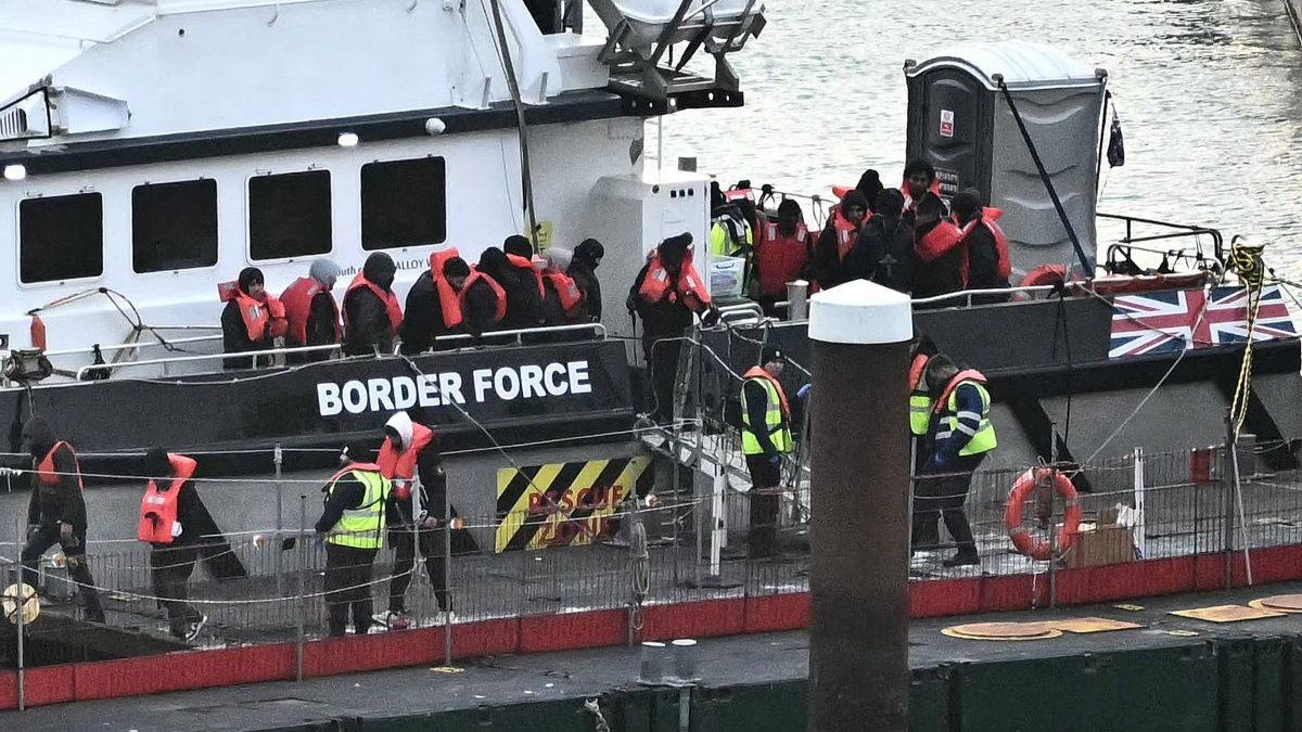 Second migrant to be deported under 'one-in one-out' deal