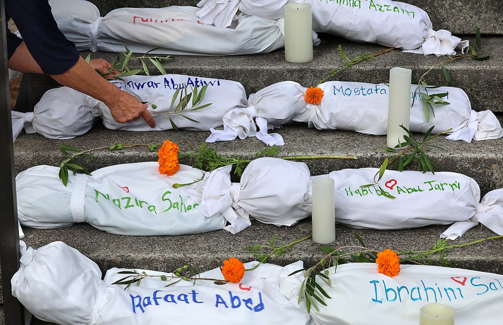 Santa Cruz community gathers to honor children killed in Israel-Hamas war – Santa Cruz Sentinel