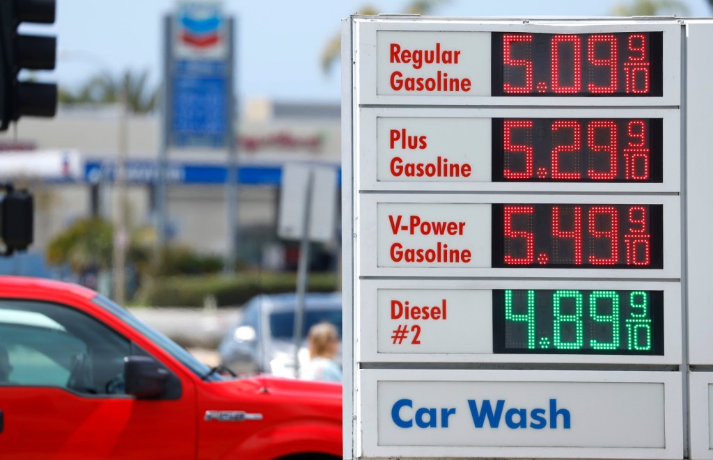 Newsom finally grasps hostility to oil risks energy crisis – San Diego Union-Tribune