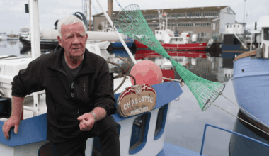 Erfaren fisker kaster håndklædet i ringen: - Alt er dødt derude - Erhvervsfisker Kalle Jacobsen har mod sin vilje sat sin båd, der er opkaldt efter hans datter, til salg.