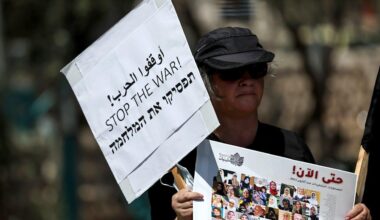 Medier verden over protesterer mandag [protest for at kræve, at Israel stopper drabene på journalister i Gaza]