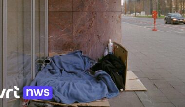 Antwerpse CAW heeft geen slaapzakken meer om uit te delen: "Steeds meer daklozen door wooncrisis" | VRT NWS: nieuws