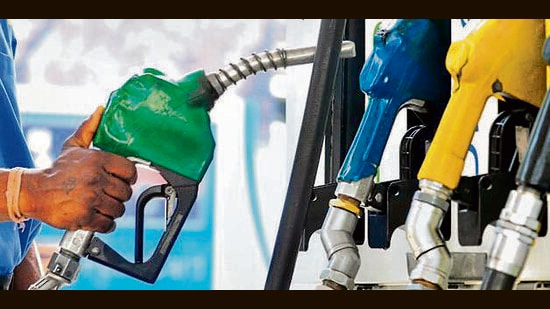 The Petroleum Dealers Association (PDA), Ludhiana, has flagged a case of mobile fuel truck selling illegal fuel at an unauthorised location, raising concerns about public safety and law enforcement. (Representational image)