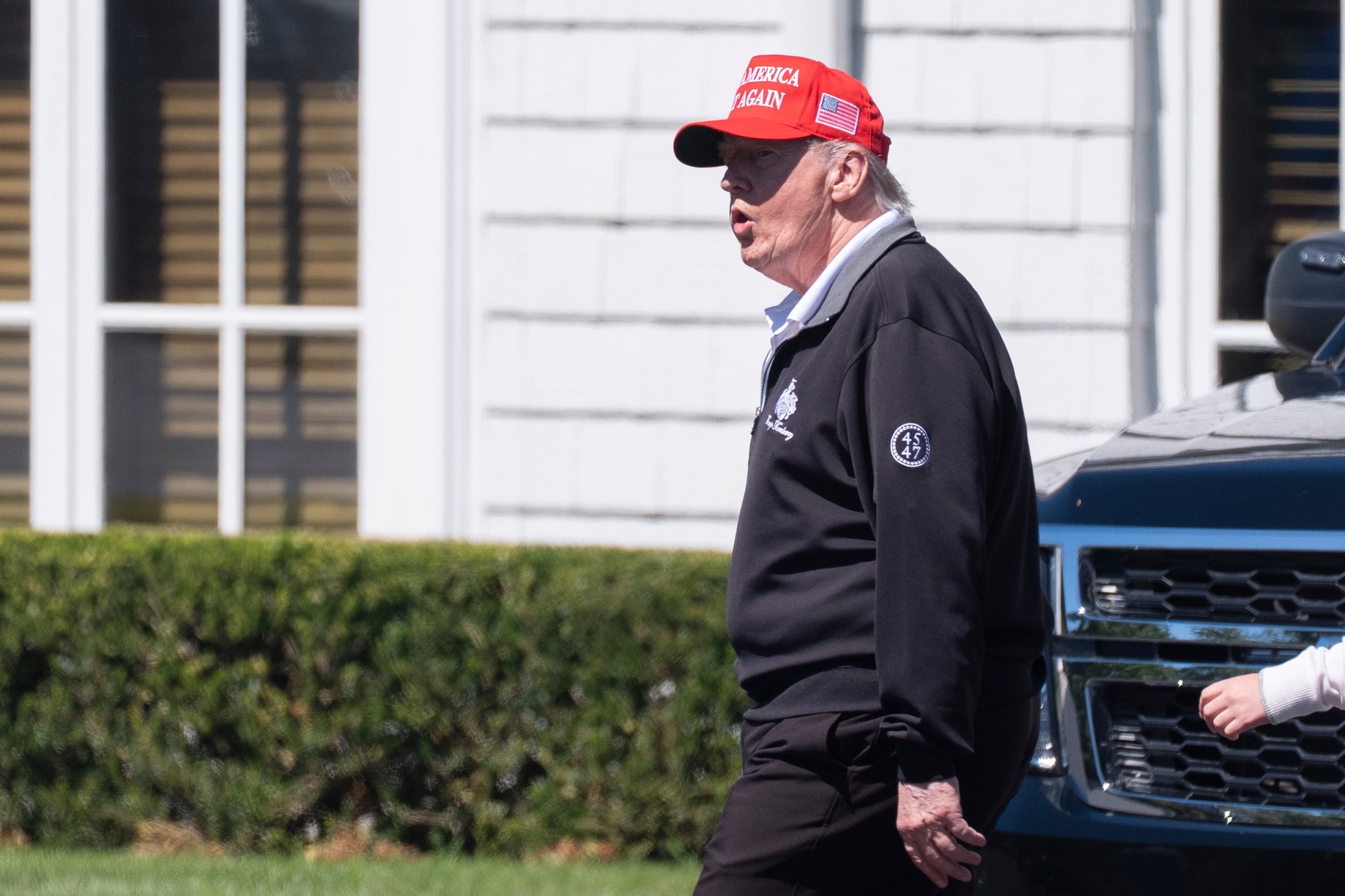 Trump put an end to the speculation about his health after he was photographed on the way to his Virginia golf course Saturday