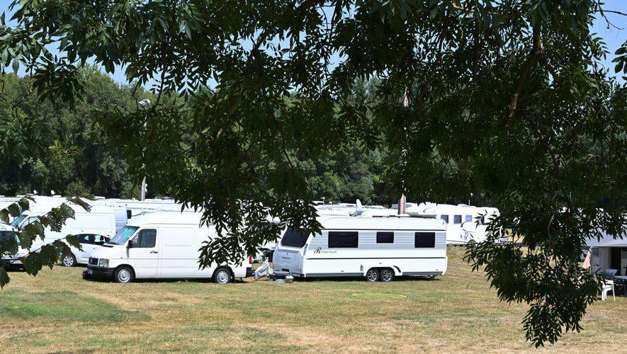 Il se sert d’un taureau pour faire fuir des gens du voyage… "S’ils ne partent pas, je n’hésiterai pas à mettre une vache en chaleur"