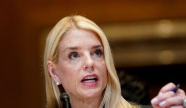 'Caught on camera': Senator says 'Pam Bondi knew' about reported 'brazen' bribery scheme