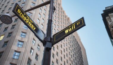 Stocks Supported by Prospects of Additional Fed Easing