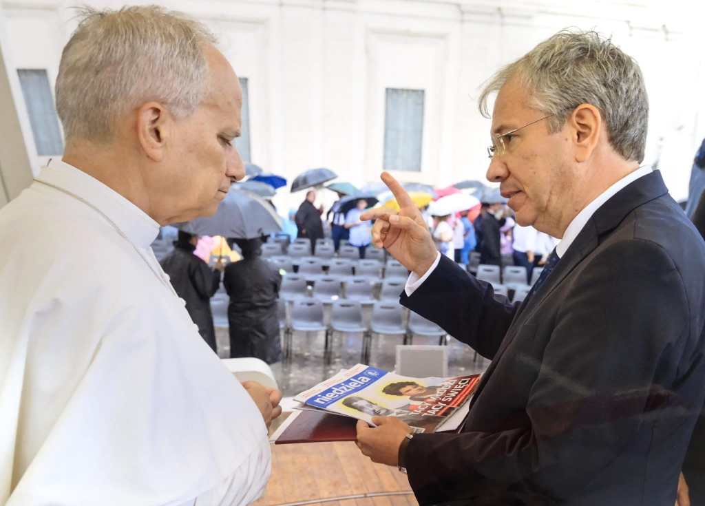 Pope Leo XIV Receives a Film and an Album about Two Polish Franciscans, Martyrs in Peru