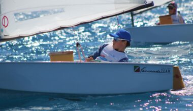 Tre prove nella giornata inaugurale della quarta tappa del Trofeo Optimist Italia Kinder Joy of Moving – Saily