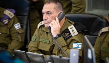 IDF chief reportedly yells at cabinet ministers to take the hostage release deal