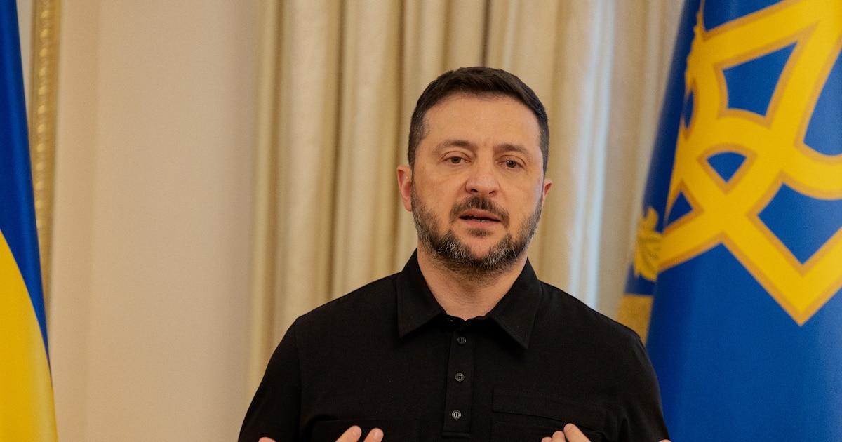 Le président ukrainien Volodymyr Zelensky tient une conférence de presse à Kiev le 27 septembre 2025.