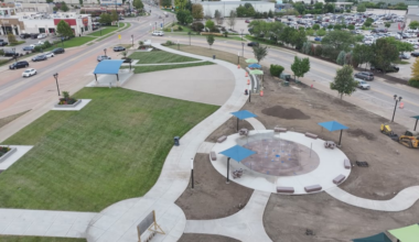 Splash pad, green space opens as focal point of downtown East Peoria