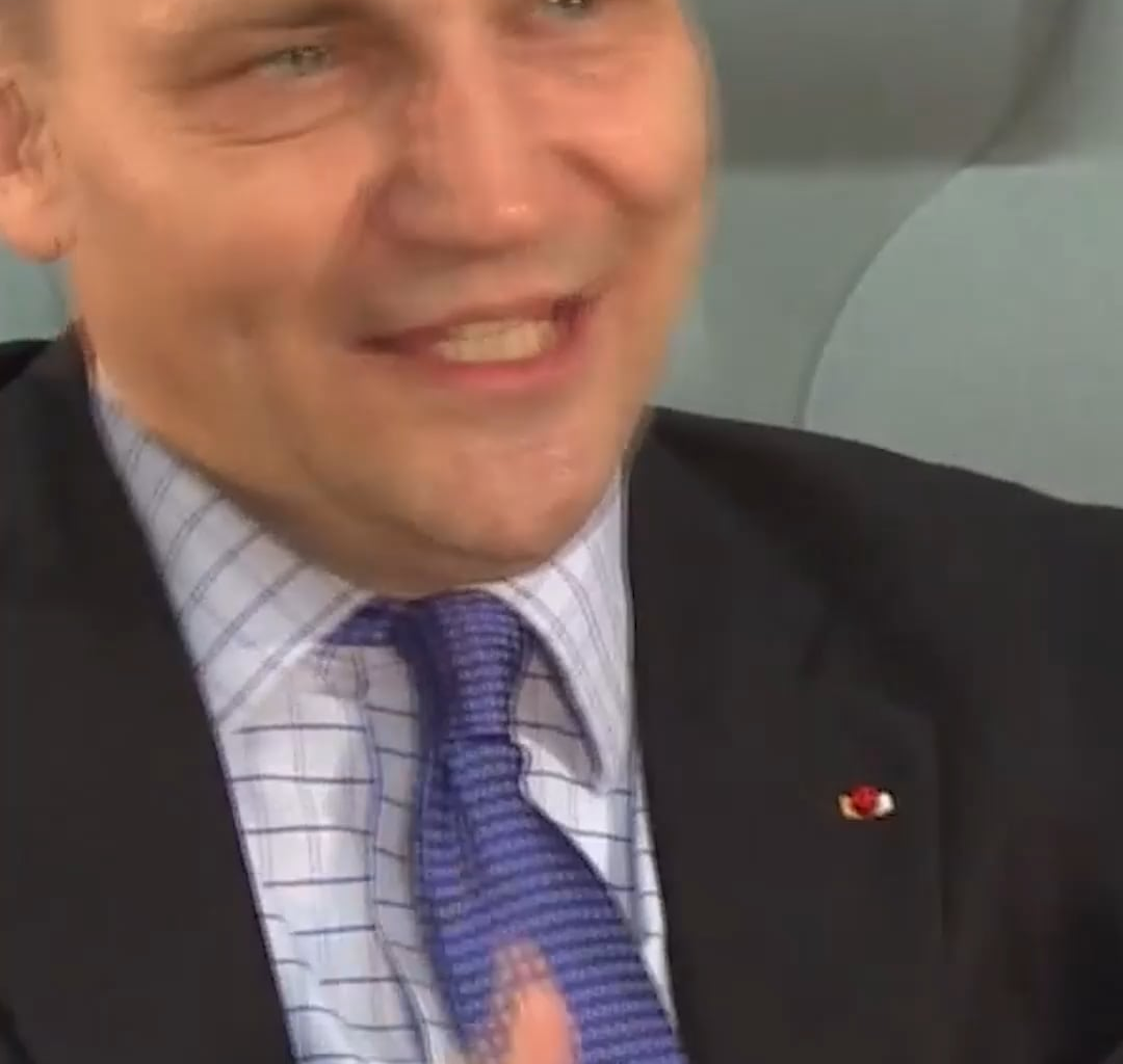 Polish FM Sikorski slammed Trump for his leniency toward Russia, noting intensified attacks on Ukraine and even Polish NATO territory after summits with Putin and Xi. He urged US long-range weapons for Ukraine and dismissed Trump’s “mistake” claim