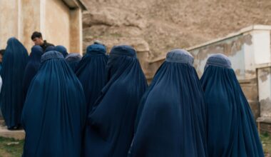 Séisme en Afghanistan : les secouristes ont aidé les hommes... mais pas les femmes