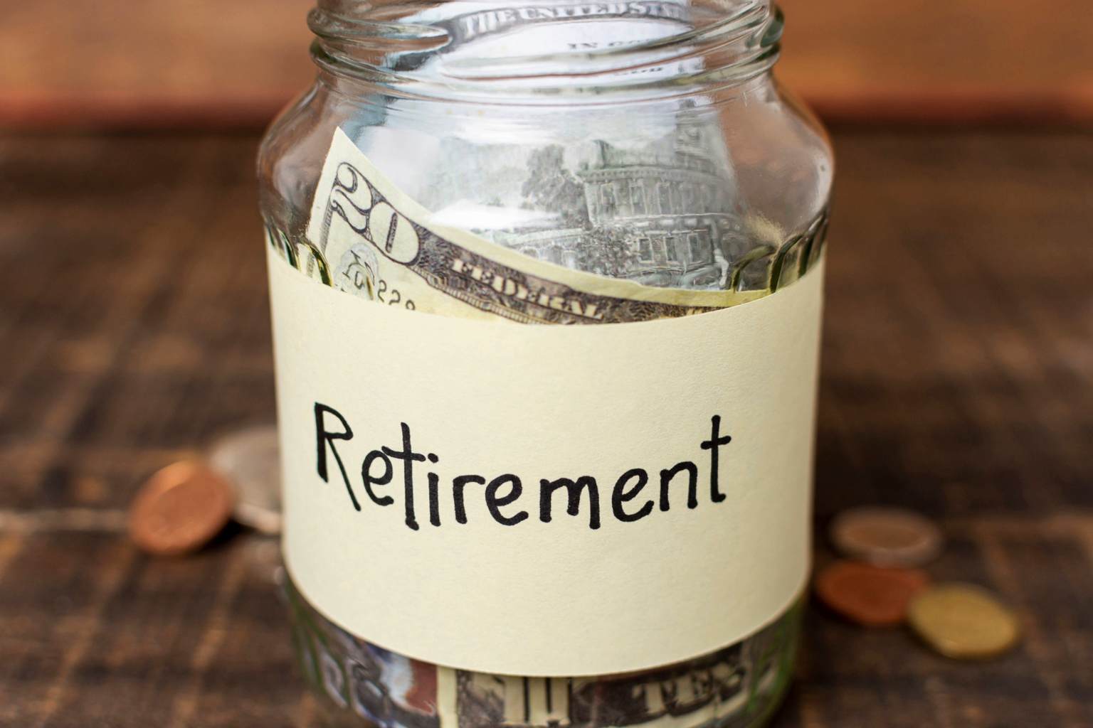 A university professor is convinced : pension payments to retirees must end