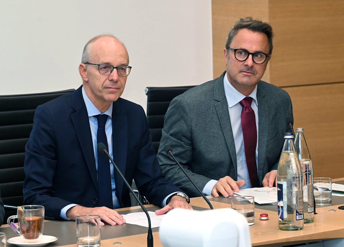 Le gouvernement évaluera vendredi la décision prise par la CSSF, autorisant Israël à émettre des obligations sur la place financière luxembourgeoise. Le gouvernement évaluera vendredi la décision prise par la CSSF, autorisant Israël à émettre des obligations sur la place financière luxembourgeoise.