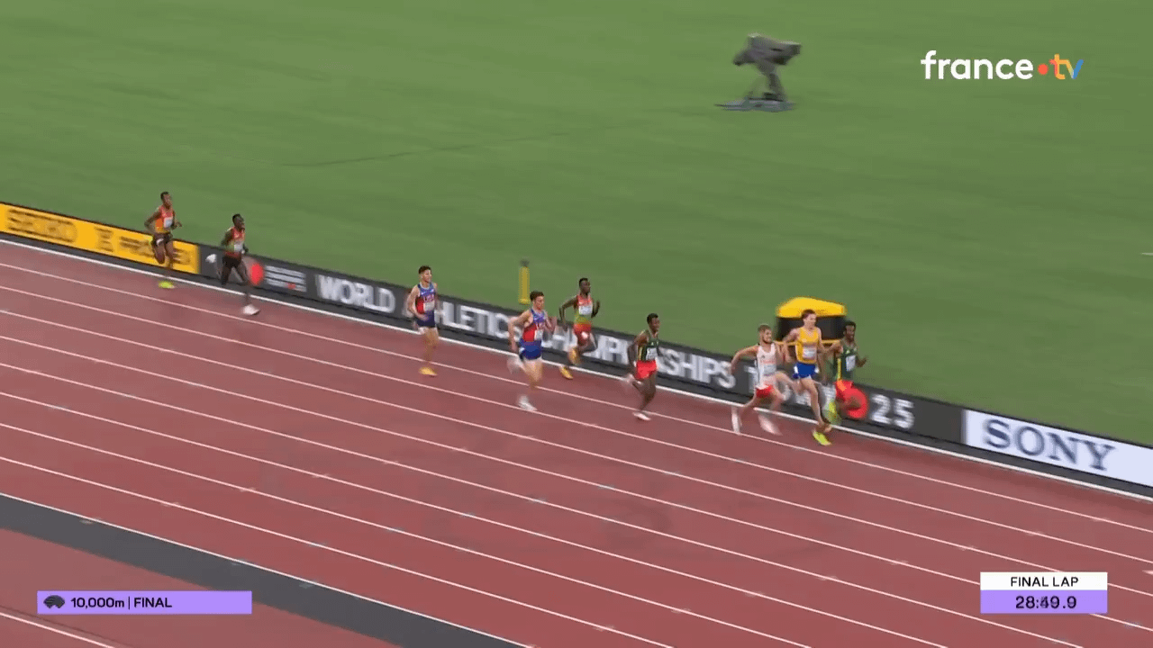 Notre Jimmy Gressier NATIONAL est CHAMPION du MONDE du 10000 mètres après un finish mémorable. Bravo Champion !
