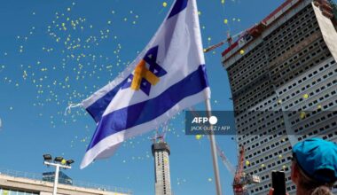 Israelis rally in Tel Aviv urging Trump to end Gaza war and free hostages