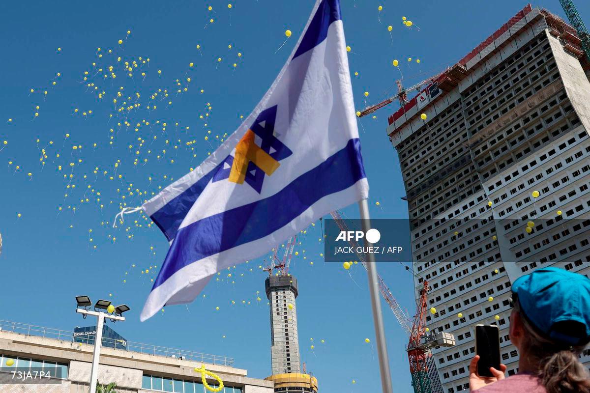 Israelis rally in Tel Aviv urging Trump to end Gaza war and free hostages