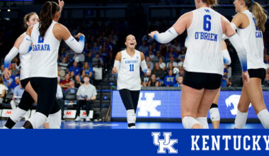 No. 3 Kentucky Sweeps South Carolina to Open SEC Play – UK Athletics