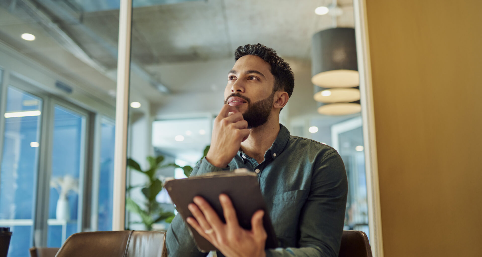 2 Artificial Intelligence (AI) Leaders to Buy and Hold Forever