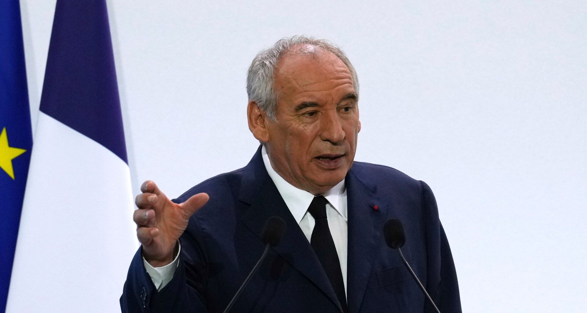 French government collapses after PM Bayrou ousted in confidence vote | News