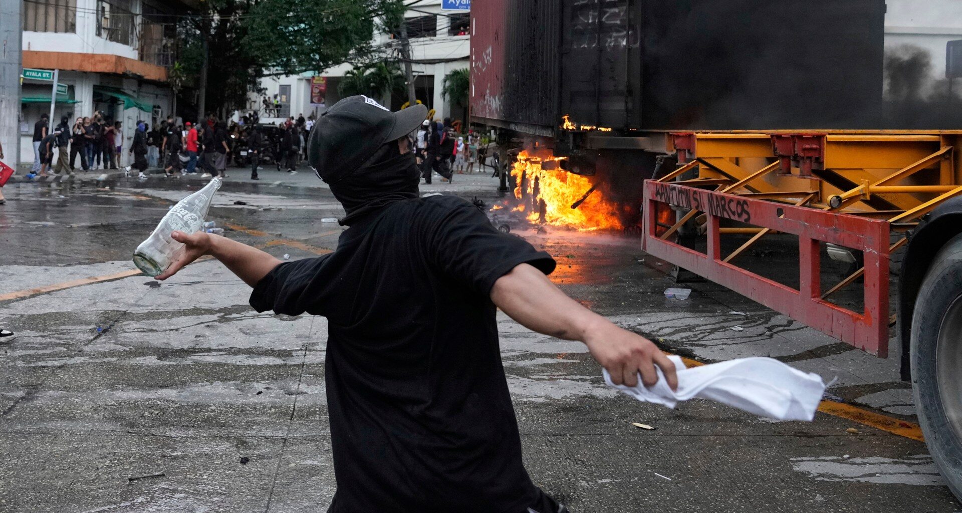 Clashes, arrests as tens of thousands protest corruption in Philippines | Corruption News