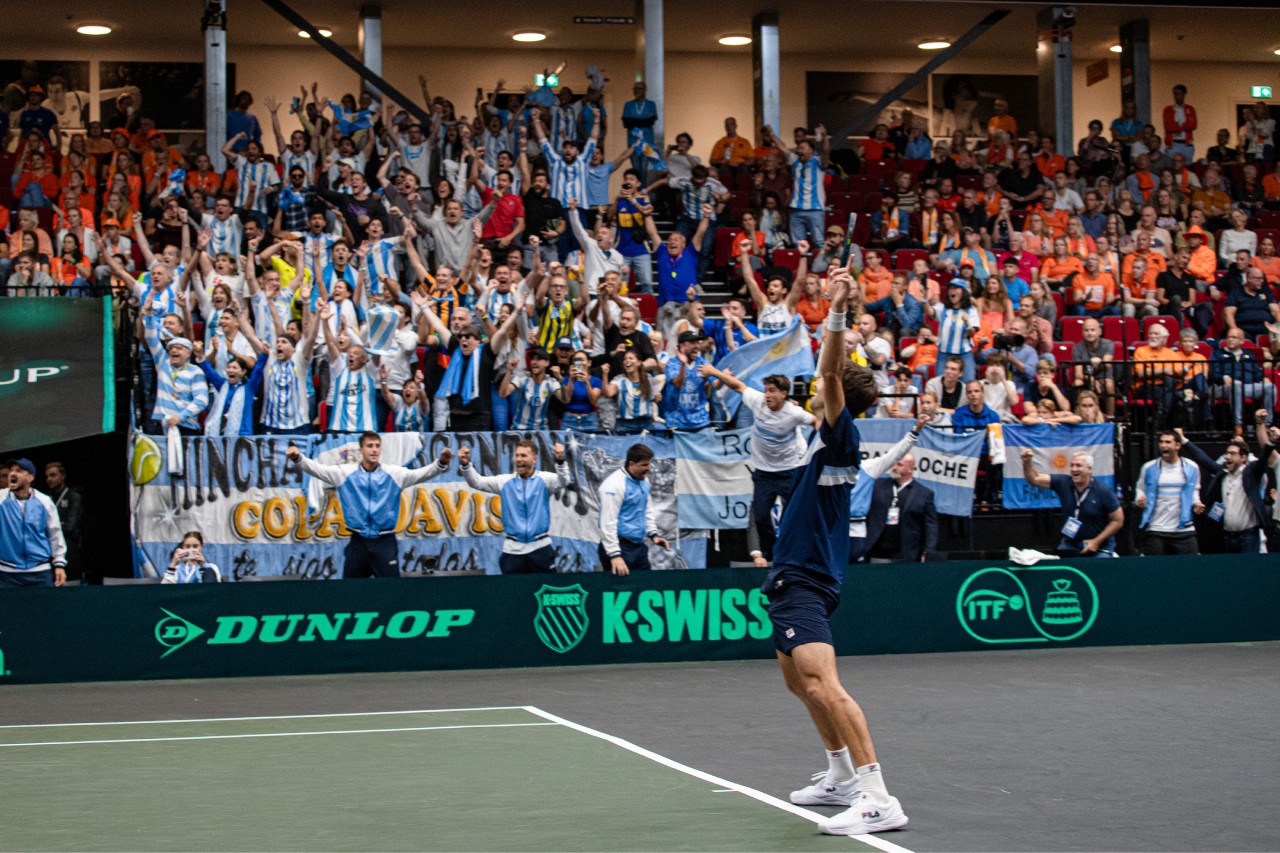Argentina beats the Netherlands to reach Davis Cup Final 8
