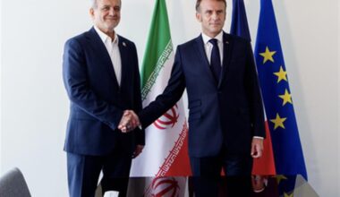 Iranian, French presidents discuss Tehran's nuclear issue, bilateral ties