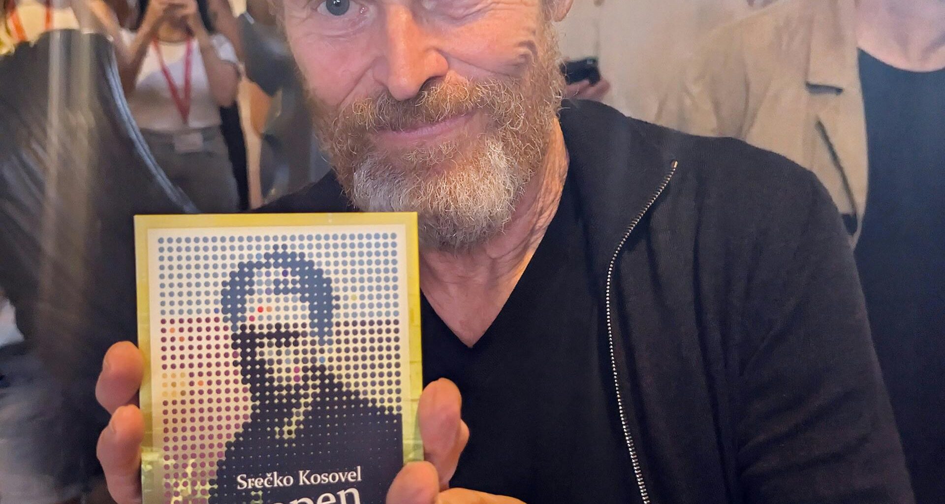 Willem Dafoe v družbi slovenskega pesnika