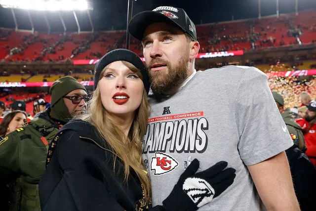 David Eulitt/Getty  Taylor Swift (left) and Travis Kelce on Jan. 26, 2025