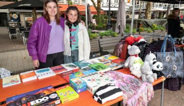 Junge und engagierte Verkäufer beleben die Place d‘Armes