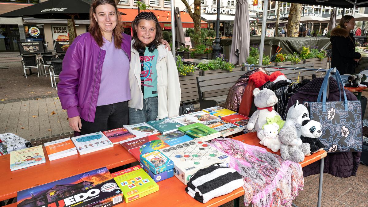Junge und engagierte Verkäufer beleben die Place d‘Armes