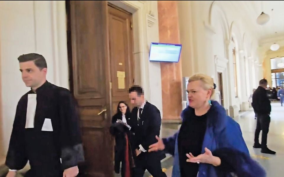 The Crete gang and a NATO bribe case