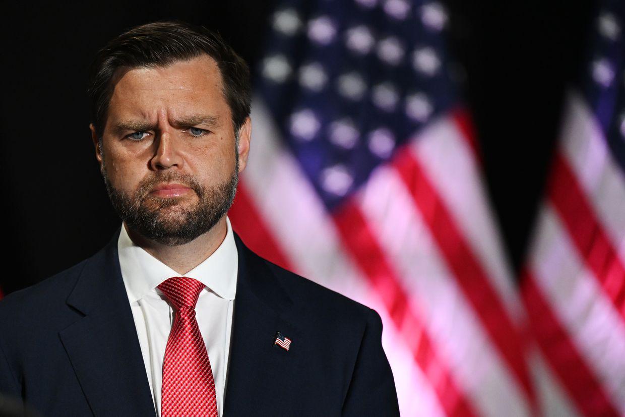 Trump sees no reason to economically isolate Russia outside war in Ukraine, Vance says