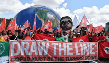 Hundreds of Thousands Mobilize Worldwide to 'Draw the Line' for Climate Action and Justice
