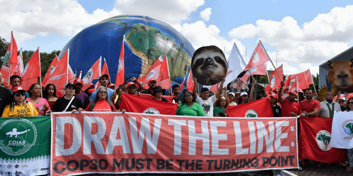 Hundreds of Thousands Mobilize Worldwide to 'Draw the Line' for Climate Action and Justice