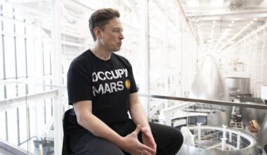 Top analyst says Elon Musk’s DOGE layoffs marked the ‘end of the rolling recession’ that began 3 years ago. The worst should be over