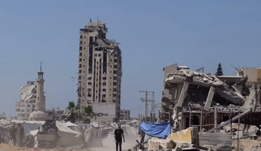 Footage of multiple IDF airstrikes on a large commercial building in Gaza City