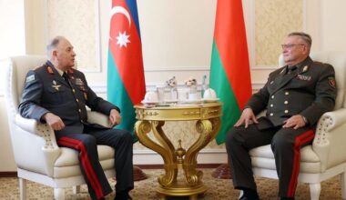 Azerbaijani and Belarusian defense chiefs discuss military cooperation and regional security [PHOTOS] - Gallery Image