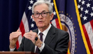 FTSE rises and Wall Street stalls ahead of US Federal Reserve interest rate decision