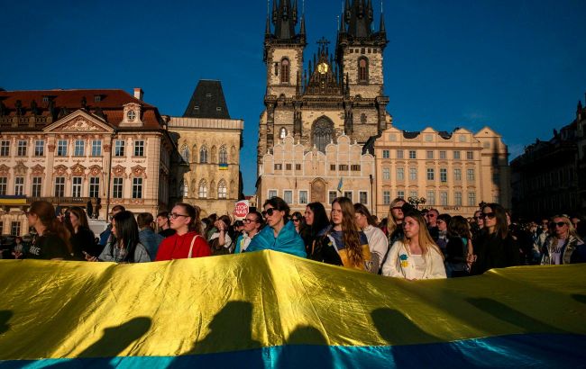 Czech populists push review of Ukrainian residence permits
