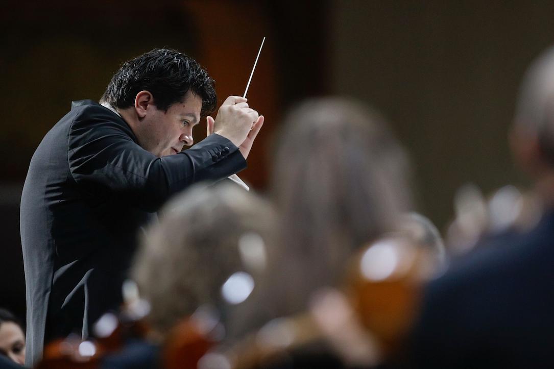 Renowned conductor Cristian Măcelaru named honorary citizen of Bucharest