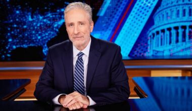 Jon Stewart Taking Over ‘Daily Show’ Desk Tonight After Jimmy Kimmel Suspension