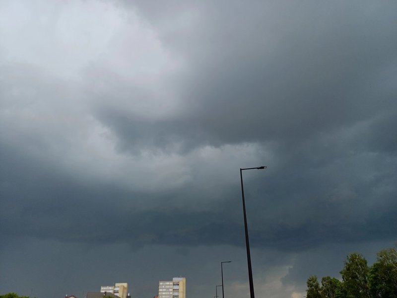 Alytų užtemdę debesys (nuotr. Vilija Dulevičienė)   7