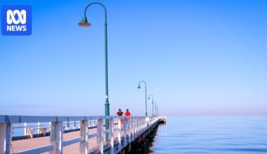 Spring heat, wild thunderstorms and rain headed to south-east Australia