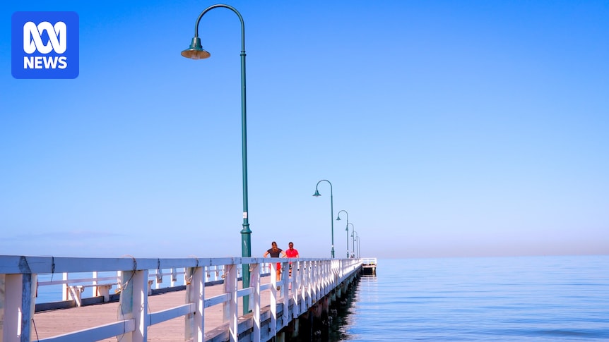 Spring heat, wild thunderstorms and rain headed to south-east Australia