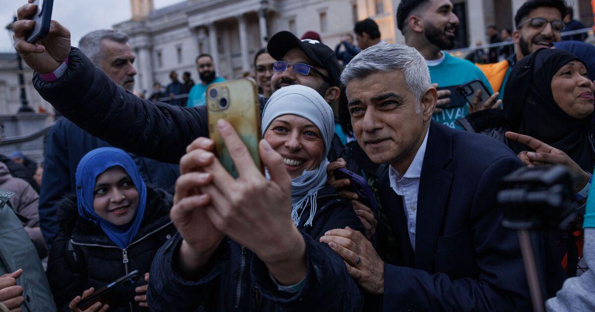 Sadiq Khan sparks fury after branding hotel protestors 'extremists’