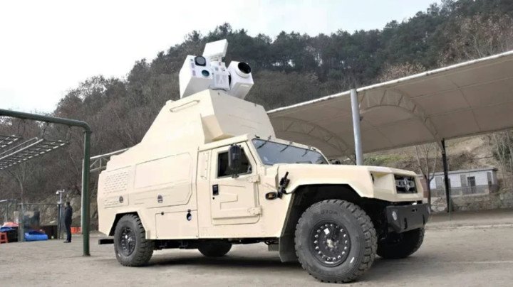 Chinese Silent Hunter laser mounted on an armored vehicle for counter-drone operations. (Source: Open source)