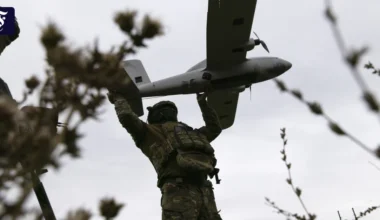 Ukraine-Liveticker: Ukraine greift russische Öl-Raffinerie an